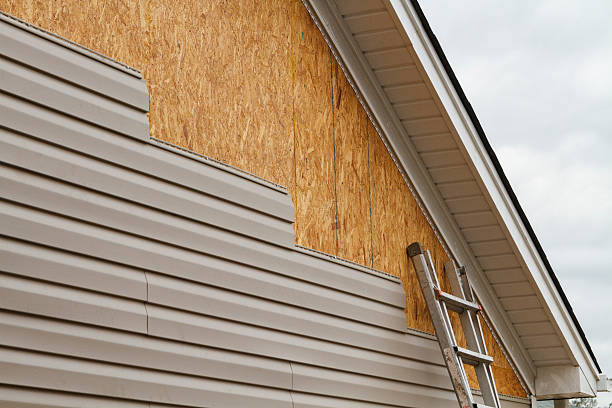 24/7 Emergency Storm Damage Siding Repair experts in Halifax, VA